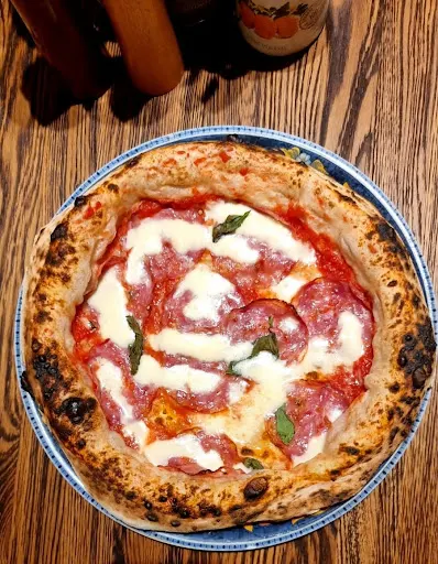 Pezzo - pizza na nożyczki